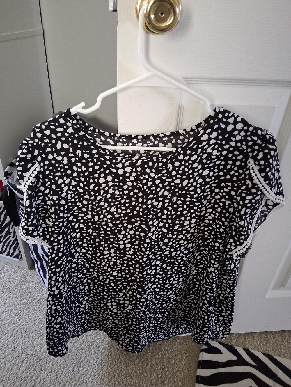 Women's unbranded animal print top